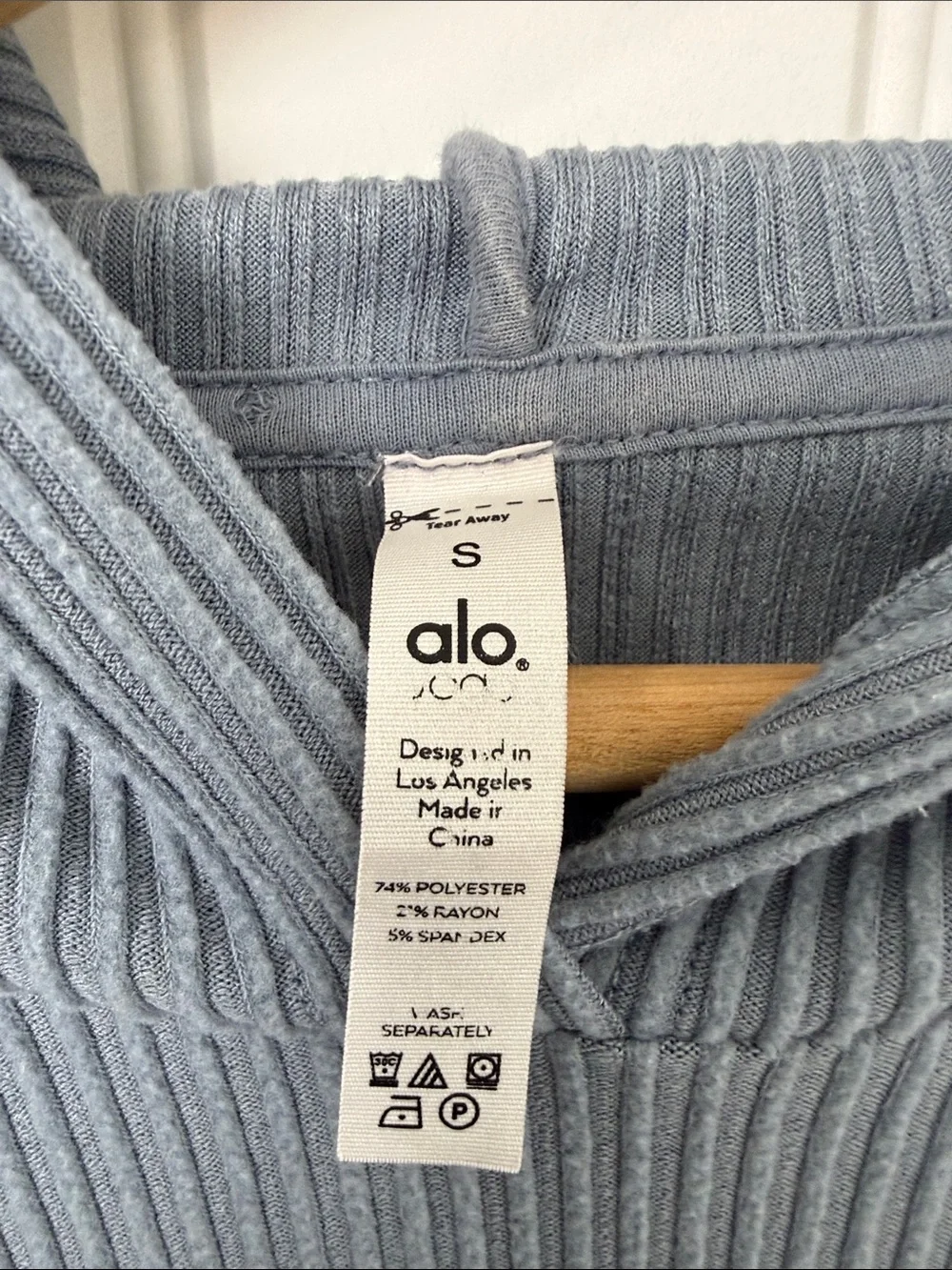 ALO YOGA Muse Hoodie Size Small